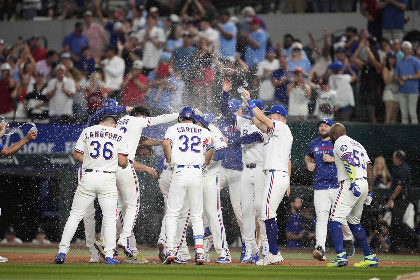 Marcus Semien hit in helmet early, stays in and has walk-off hit in 10th for Rangers vs. Braves | iNFOnews.ca