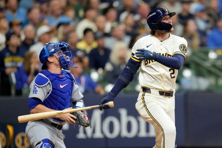 Turang homers and Milwaukee's bullpen delivers as the Brewers beat the Dodgers 2-1 in NLCS opener | iNFOnews.ca