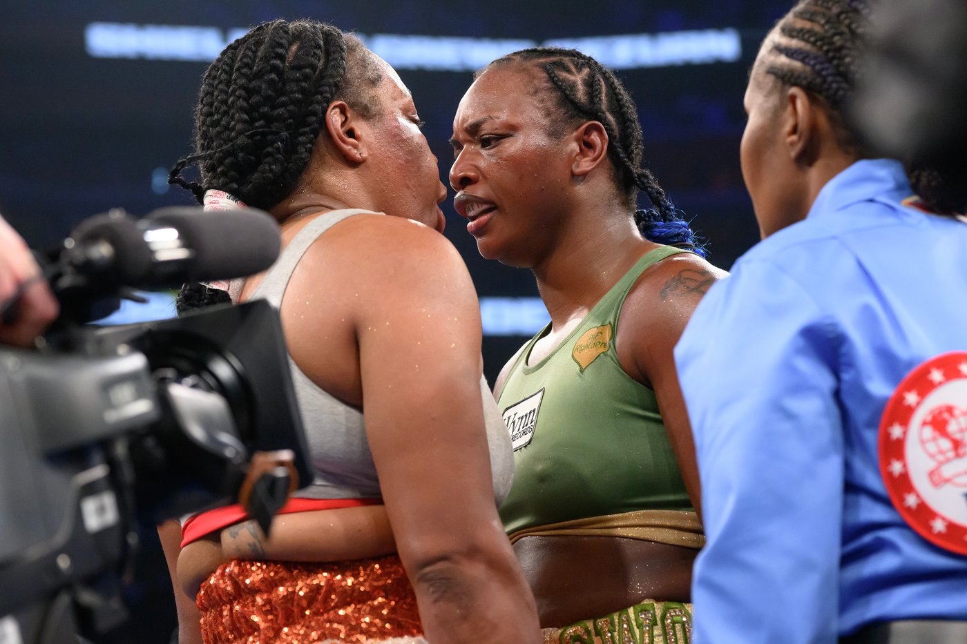 Claressa Shields pounds out lopsided victory over rival Franchon Crews-Dezurn | iNFOnews.ca Claressa Shields pounds out lopsided victory over rival Franchon Crews-Dezurn | iNFOnews.ca