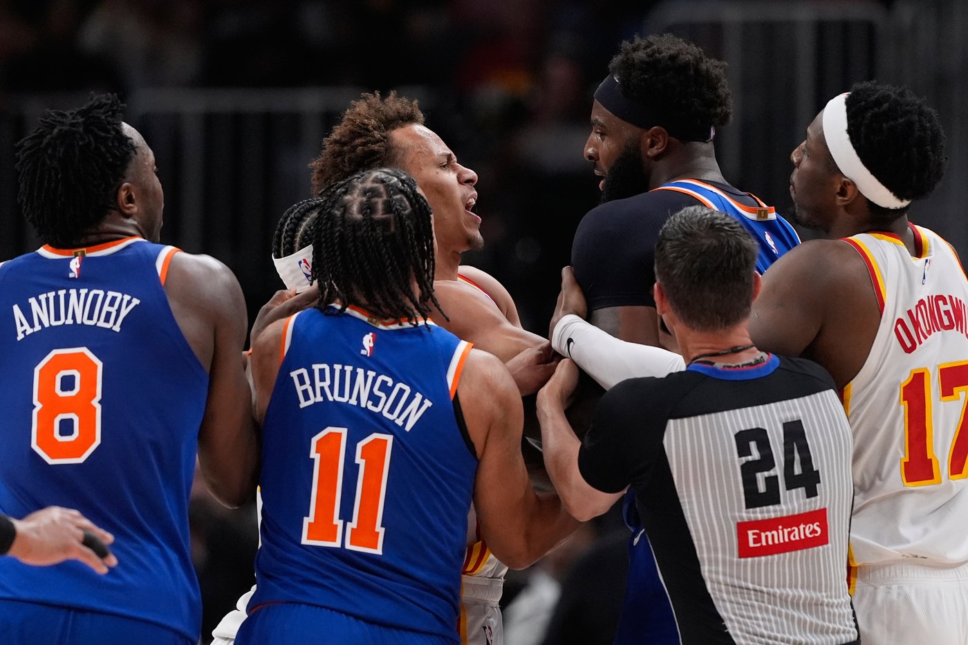 Daniels, Robinson ejected after fight, part of one-sided series-clinching win for Knicks over Hawks | iNFOnews.ca