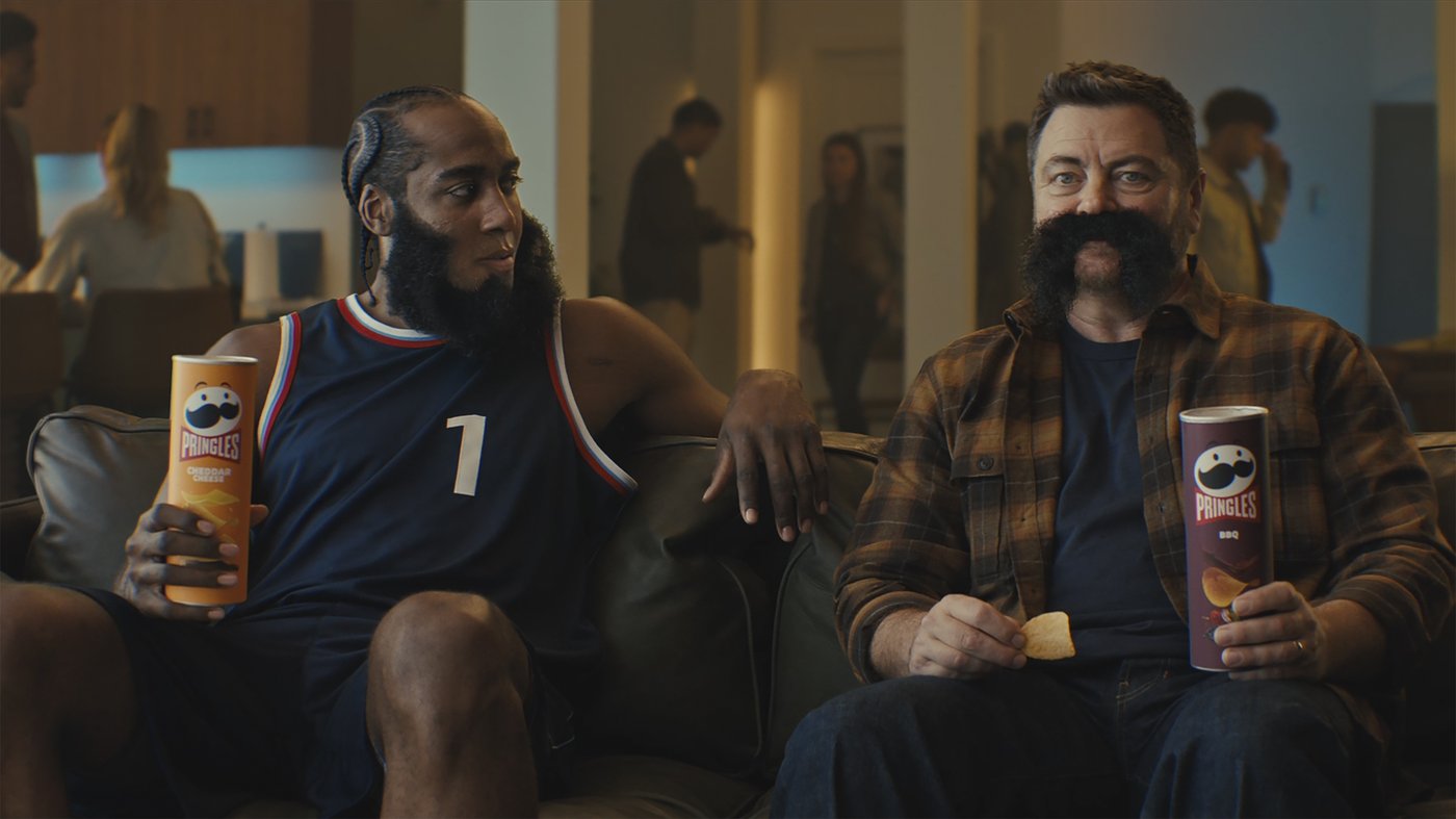 Aliens, sloths and silliness: Super Bowl ads offer laughs, celebs and surprises to win over viewers | iNFOnews.ca Aliens, sloths and silliness: Super Bowl ads offer laughs, celebs and surprises to win over viewers | iNFOnews.ca