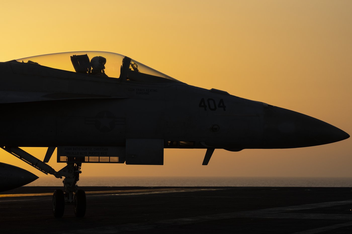 2 US Navy pilots shot down over Red Sea in apparent 'friendly fire' incident, US military says | iNFOnews.ca 2 US Navy pilots shot down over Red Sea in apparent 'friendly fire' incident, US military says | iNFOnews.ca
