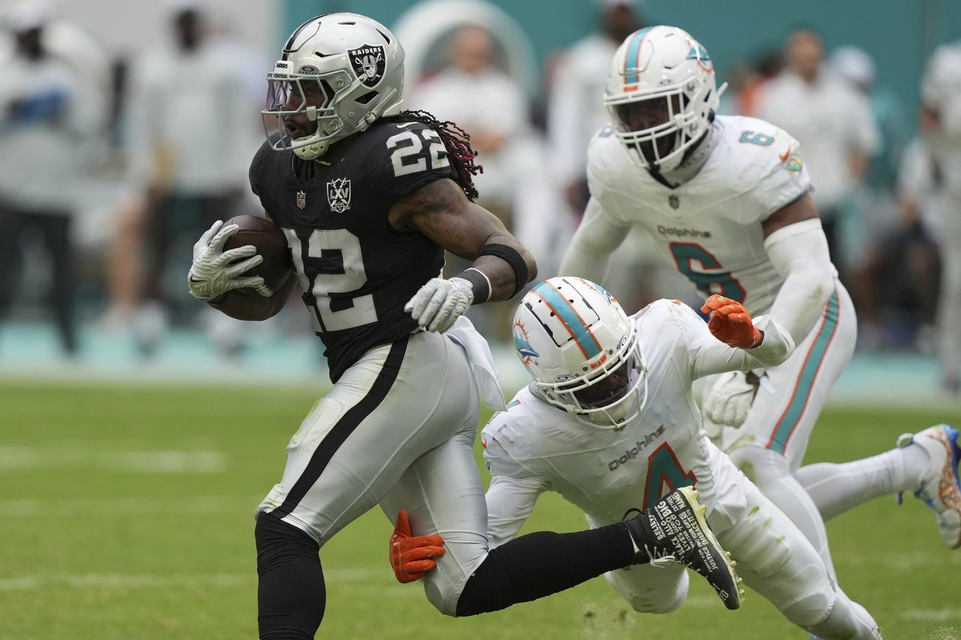 Chiefs get Pacheco, Omenihu back for Raiders; Las Vegas without RBs Mattison, White for Black Friday | iNFOnews.ca Chiefs get Pacheco, Omenihu back for Raiders; Las Vegas without RBs Mattison, White for Black Friday | iNFOnews.ca