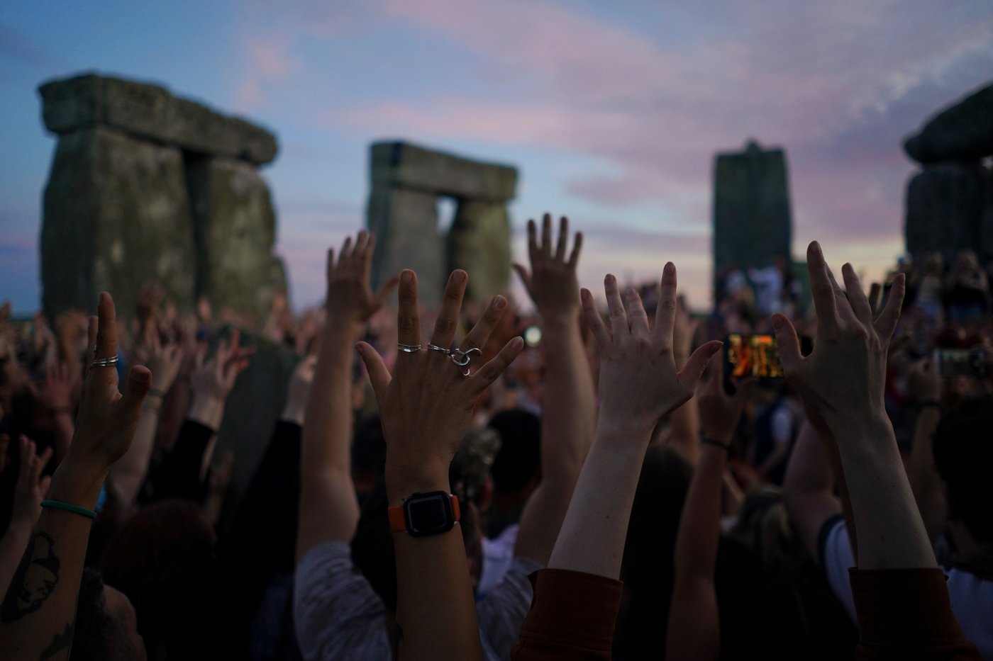 Welcoming the longest day at Stonehenge, in photos | iNFOnews.ca