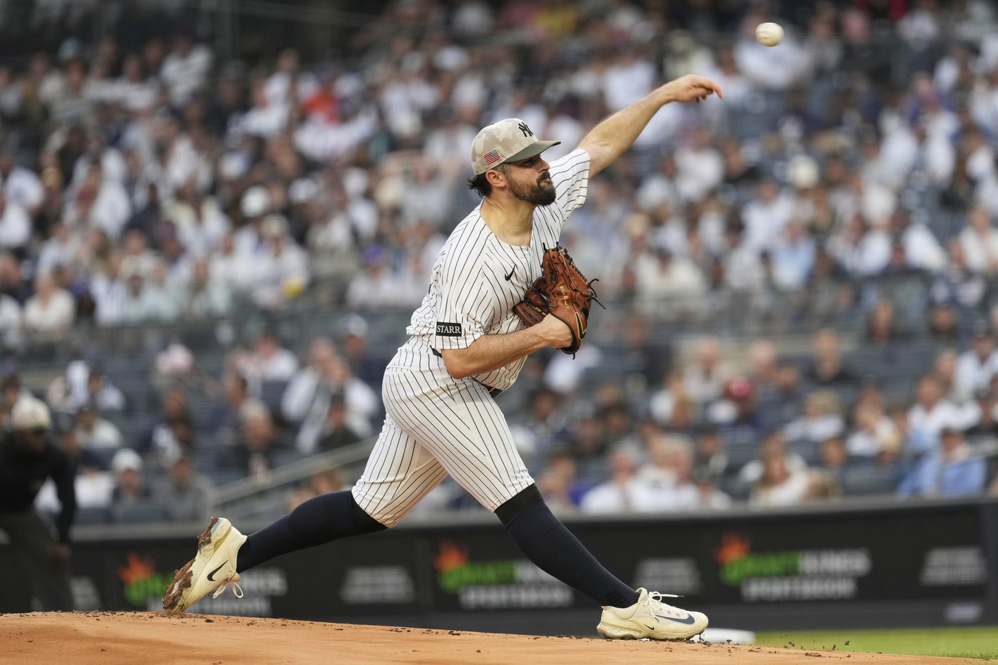 Soto has quiet night, Rodón wins 4th straight decision as Yanks top Mets 6-2 in Subway Series opener | iNFOnews.ca