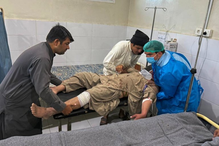 Afghanistan says more than a dozen civilians killed in renewed border fighting with Pakistan | iNFOnews.ca