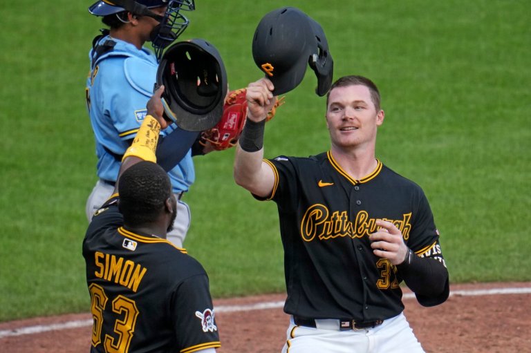 Konnor Griffin's 2-run double highlights a 5-run second inning as Pirates hold off Brewers 7-4 | iNFOnews.ca