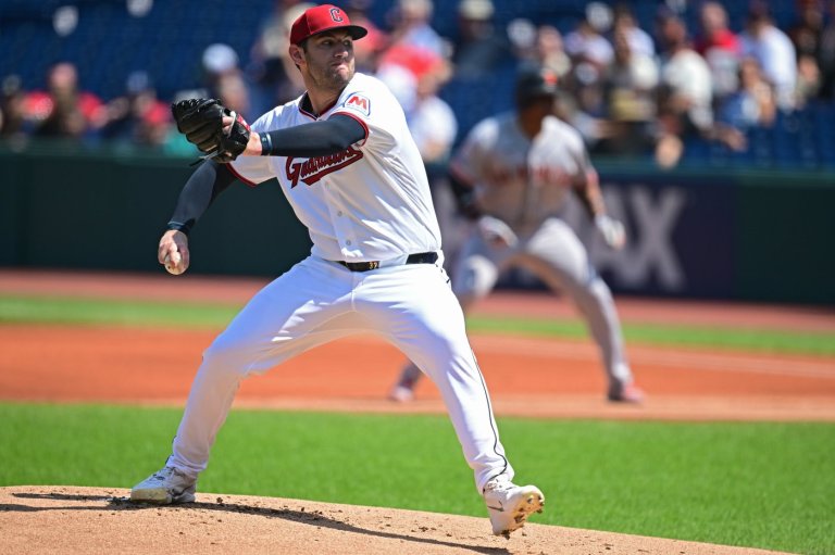 Gavin Williams strikes out 11 as Guardians beat Giants 5-2 | iNFOnews.ca
