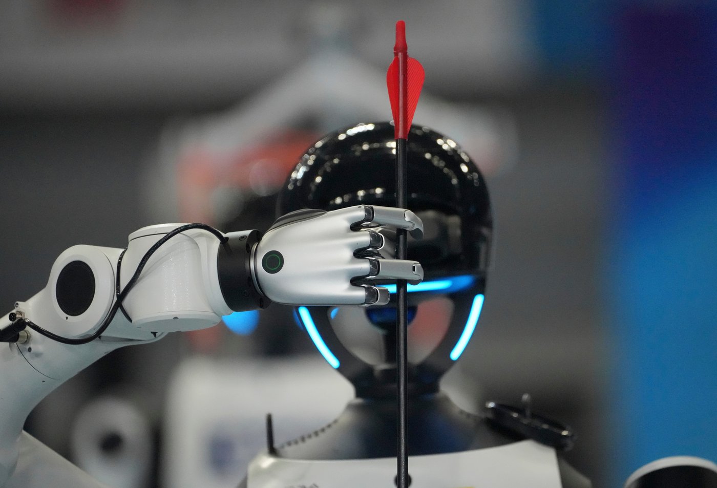 A robot sprinter shatters a 100-meter record again as sparks fly at China’s robot competition | iNFOnews.ca