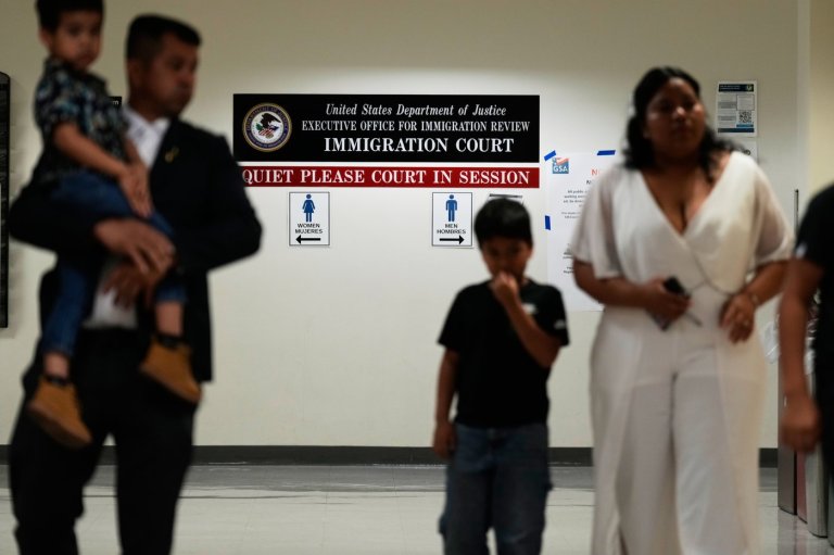 Breakneck pace in immigration courts is driving up deportation orders | iNFOnews.ca