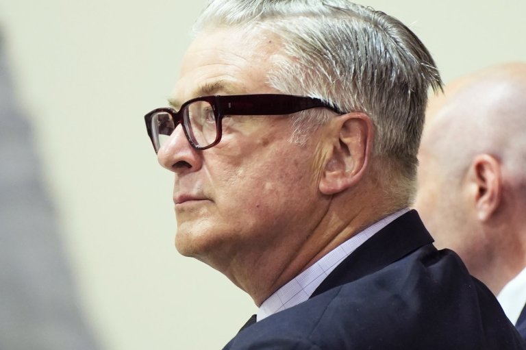 Malicious prosecution lawsuit by Alec Baldwin in 'Rust' shooting moves to federal court | iNFOnews.ca