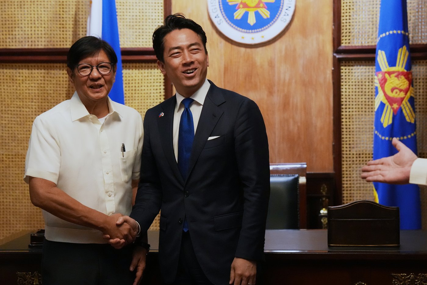 Japan and Philippines agree to weapons pact talks as China’s ‘coercive activities’ cause alarm | iNFOnews.ca Japan and Philippines agree to weapons pact talks as China’s ‘coercive activities’ cause alarm | iNFOnews.ca