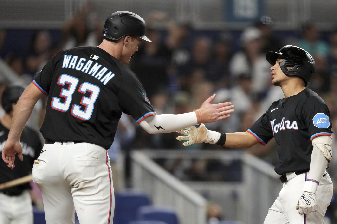 Edwards, Ramírez help Marlins come from behind to beat Yankees 13-12 | iNFOnews.ca