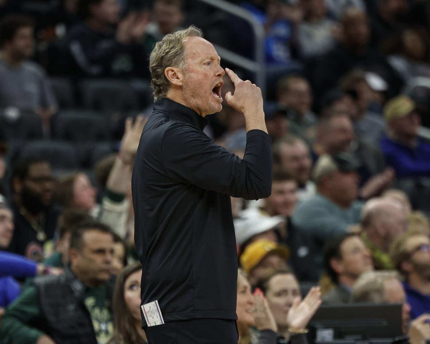 Phoenix Suns fire coach Mike Budenholzer after one dismal season with high-priced roster | iNFOnews.ca