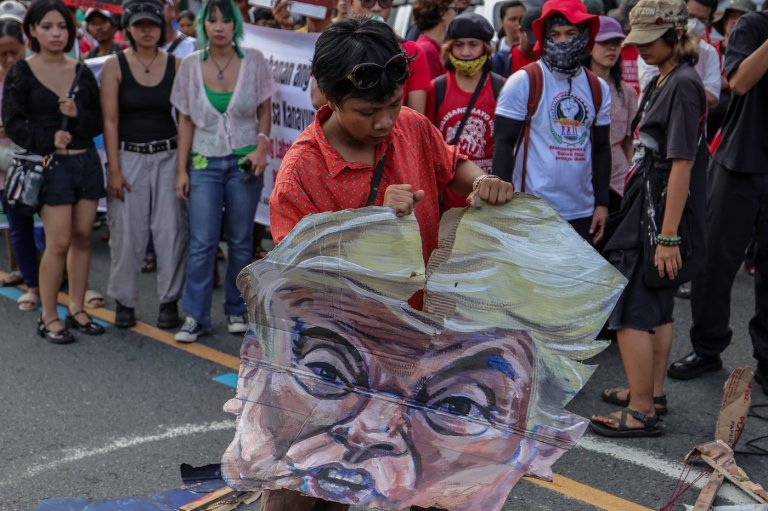 Philippine president to deliver key speech in the shadow of corruption scandal and political tension | iNFOnews.ca