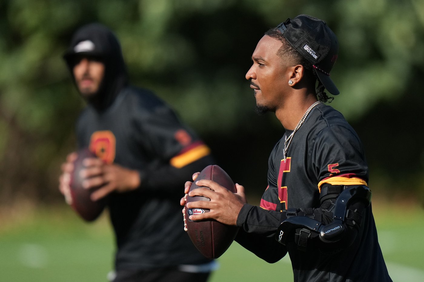 Jayden Daniels shrugs off elbow fears as Commanders weigh Colts start in London | iNFOnews.ca