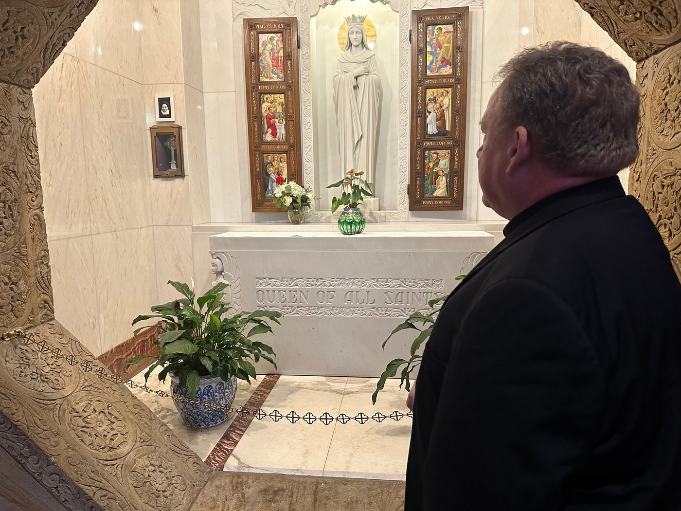 St. Thérèse’s relics begin tour of US with stop at Michigan parish named for beloved French nun | iNFOnews.ca