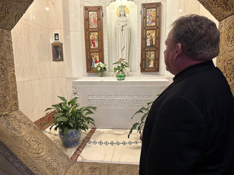 St. Thérèse’s relics begin tour of US with stop at Michigan parish named for beloved French nun | iNFOnews.ca