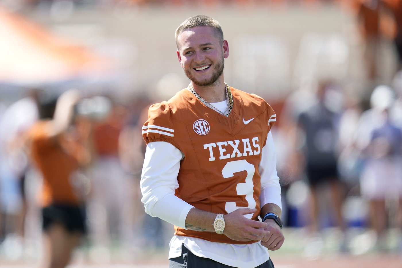 Ewers is on track to return from injury as QB1 for No. 1 Texas against Oklahoma | iNFOnews.ca Ewers is on track to return from injury as QB1 for No. 1 Texas against Oklahoma | iNFOnews.ca
