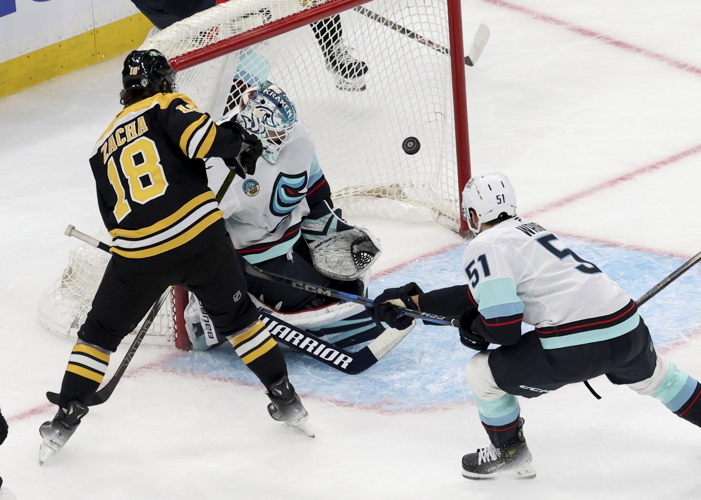 Swayman saves 23 shots, Bruins beat Kraken 2-0 in Seattle's second straight scoreless loss | iNFOnews.ca Swayman saves 23 shots, Bruins beat Kraken 2-0 in Seattle's second straight scoreless loss | iNFOnews.ca