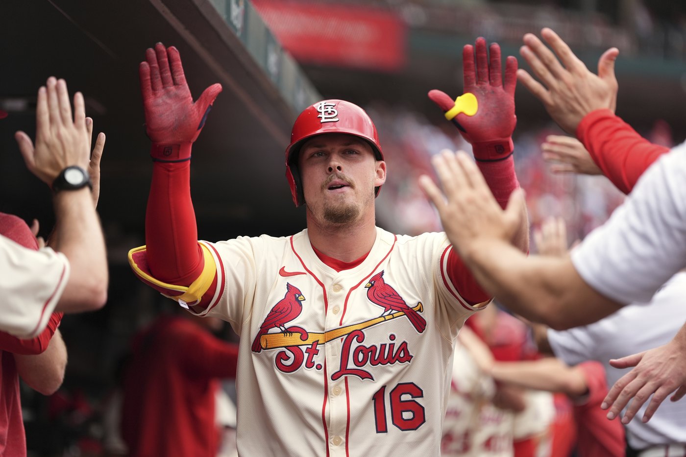 Injury fill-in Alvarez scores winning run and Braves hit 3 HRs to edge Cardinals | iNFOnews.ca