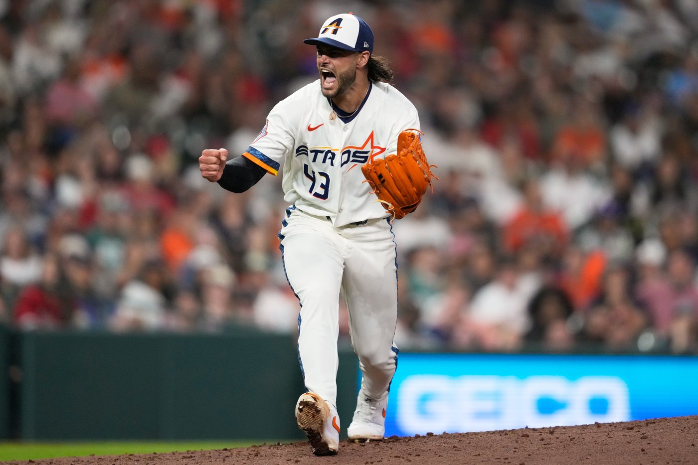 McCullers shines with 7 strong innings and Altuve's 2 homers power Astros past Red Sox 8-1 | iNFOnews.ca