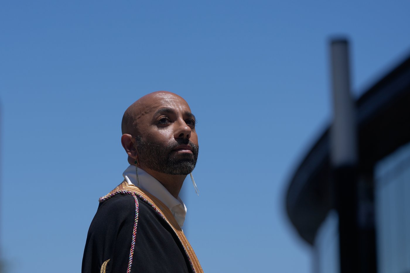 In a rainbow-trimmed robe at the World Cup, a gay Qatari doctor advocates for equal rights | iNFOnews.ca