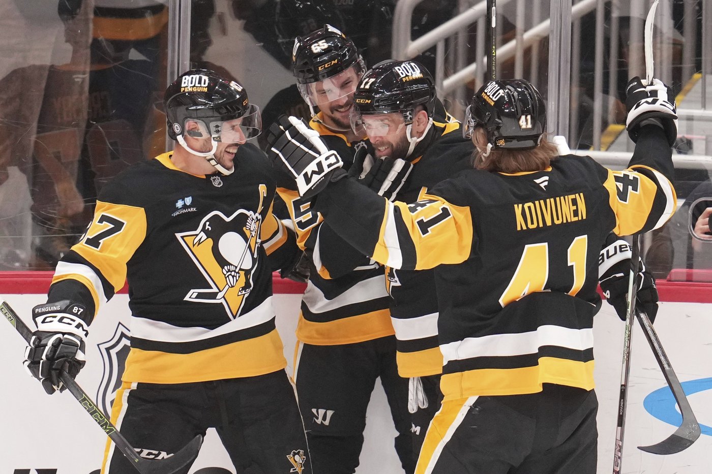 Ovechkin adds to record goal total, Crosby dazzles as Penguins top Capitals 5-2 in season finale | iNFOnews.ca