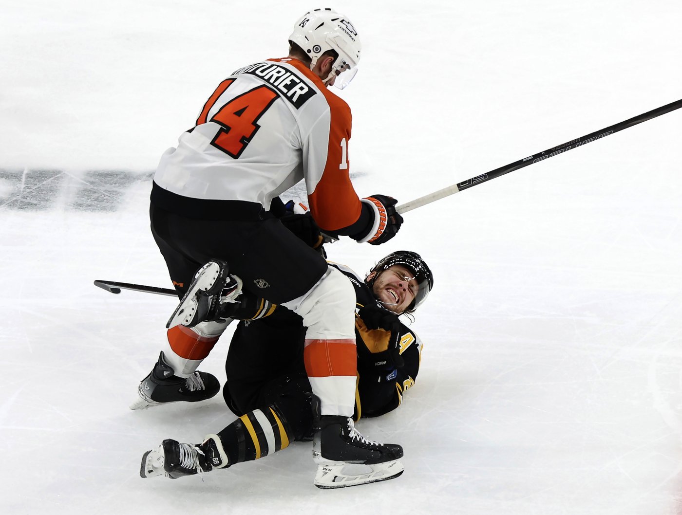 Zacha scores in overtime as the Bruins rally past the Flyers for their 4th straight win | iNFOnews.ca Zacha scores in overtime as the Bruins rally past the Flyers for their 4th straight win | iNFOnews.ca