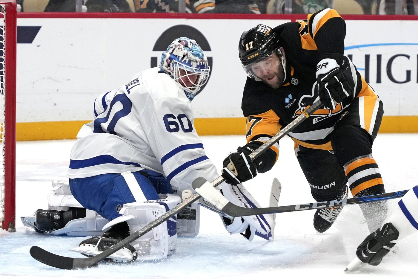 Nylander scores in overtime as the Maple Leafs beat the Penguins 6-5 for their 5th straight win | iNFOnews.ca