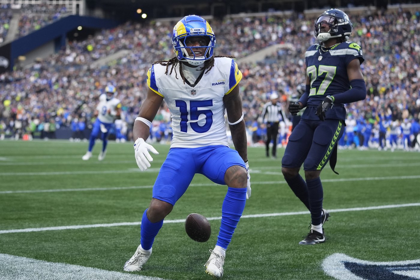 Demarcus Robinson's one-handed catch in OT gives Rams 26-20 win over Seahawks | iNFOnews.ca Demarcus Robinson's one-handed catch in OT gives Rams 26-20 win over Seahawks | iNFOnews.ca