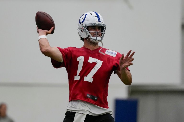 Anthony Richardson takes snaps with Colts starters as Daniel Jones does position group work | iNFOnews.ca
