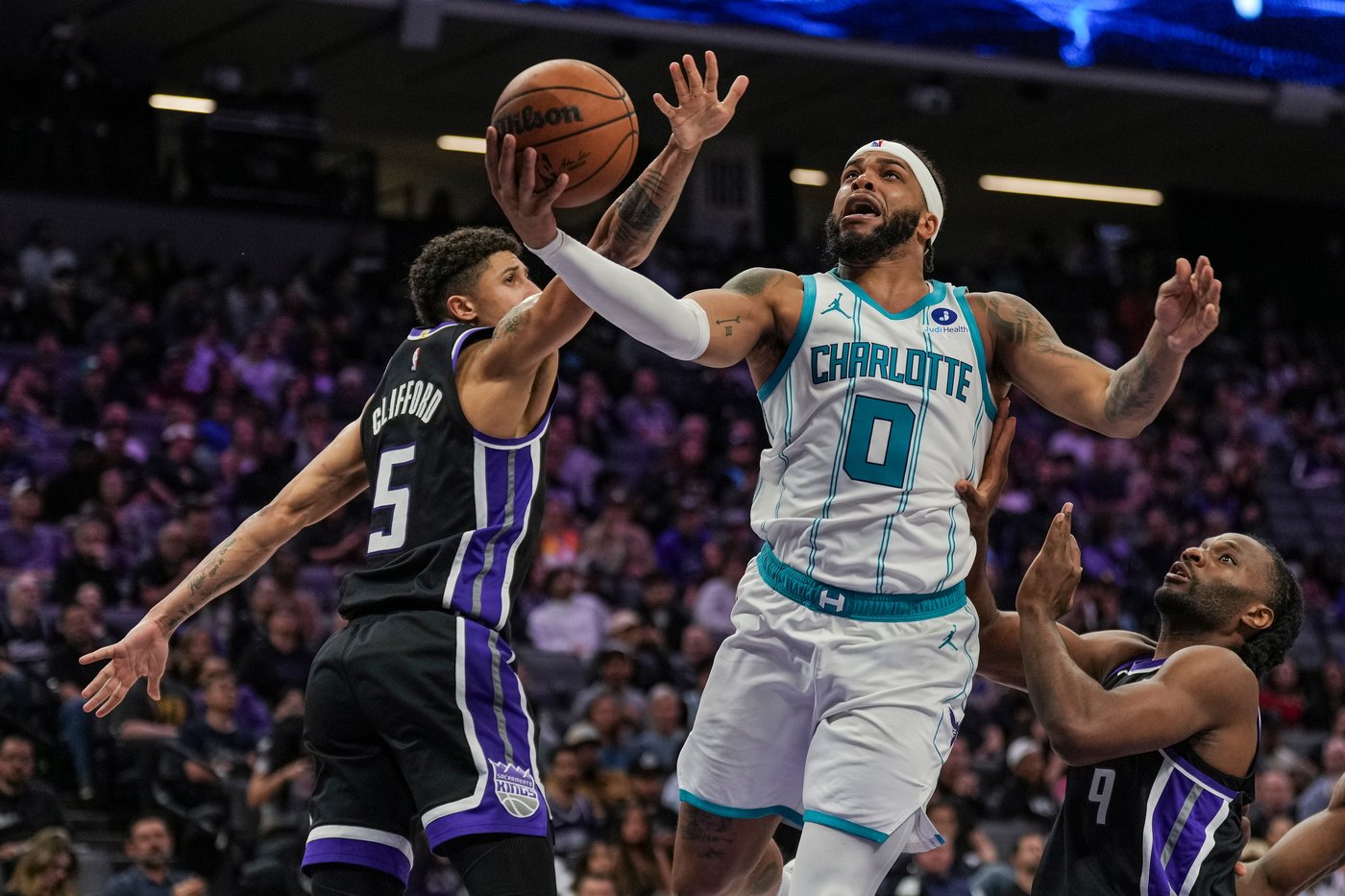 LaMelo Ball scores 30 as Hornets beat Kings 117-109 | iNFOnews.ca LaMelo Ball scores 30 as Hornets beat Kings 117-109 | iNFOnews.ca