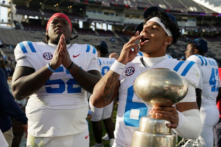 Ole Miss promotes defensive coordinator Pete Golding to head coach, succeeding Kiffin | iNFOnews.ca