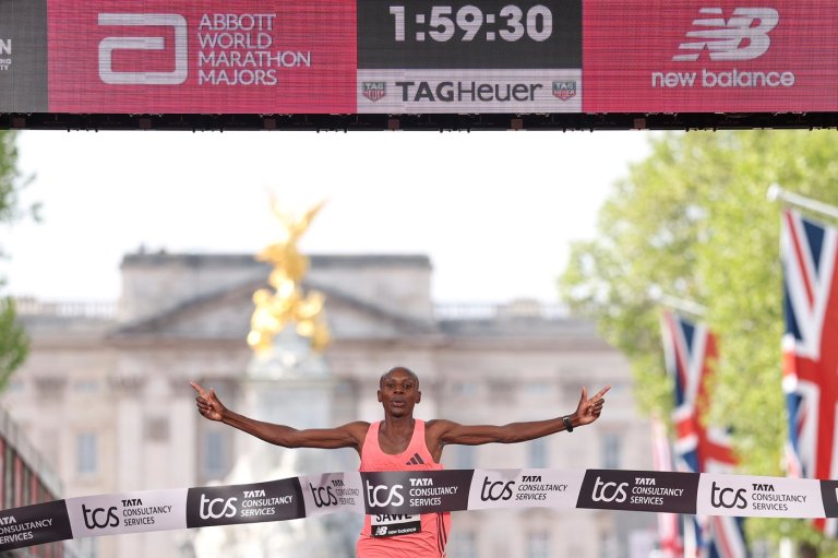 A record-breaking race and Catholic blessing highlight the role of faith for Kenyan runners | iNFOnews.ca