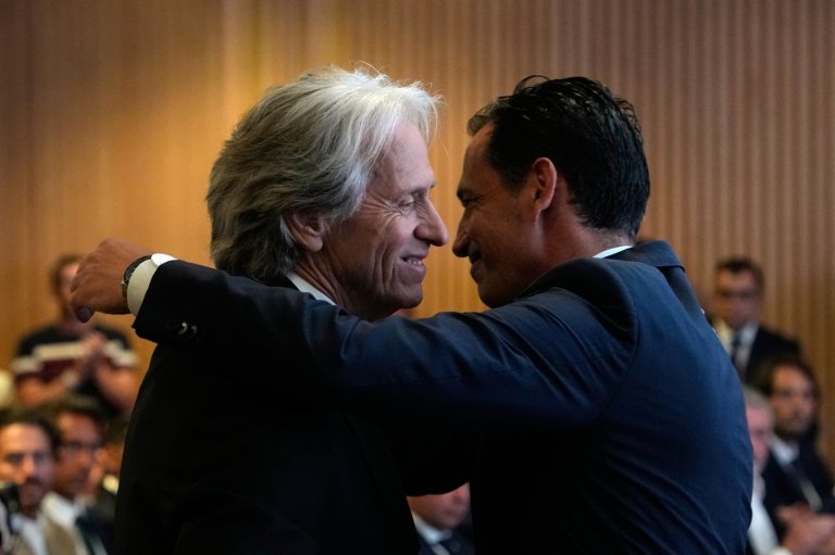 Portugal hires Jorge Jesus as its new coach after disappointing World Cup | iNFOnews.ca