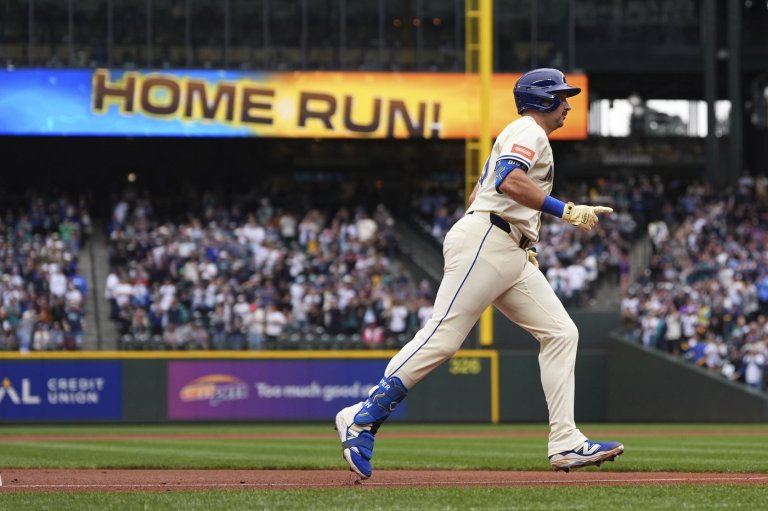 Raleigh matches Mantle, M's beat Angels, take sole possession of AL West lead with 9th win in row | iNFOnews.ca