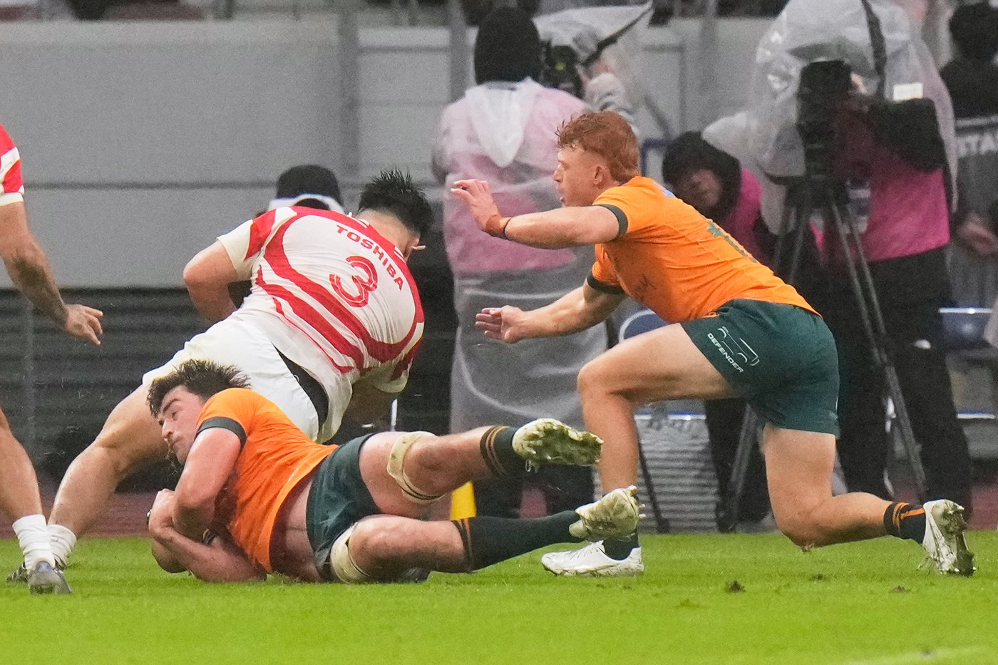 Australia struggles to a 19-15 win over Japan to start a demanding northern tour | iNFOnews.ca