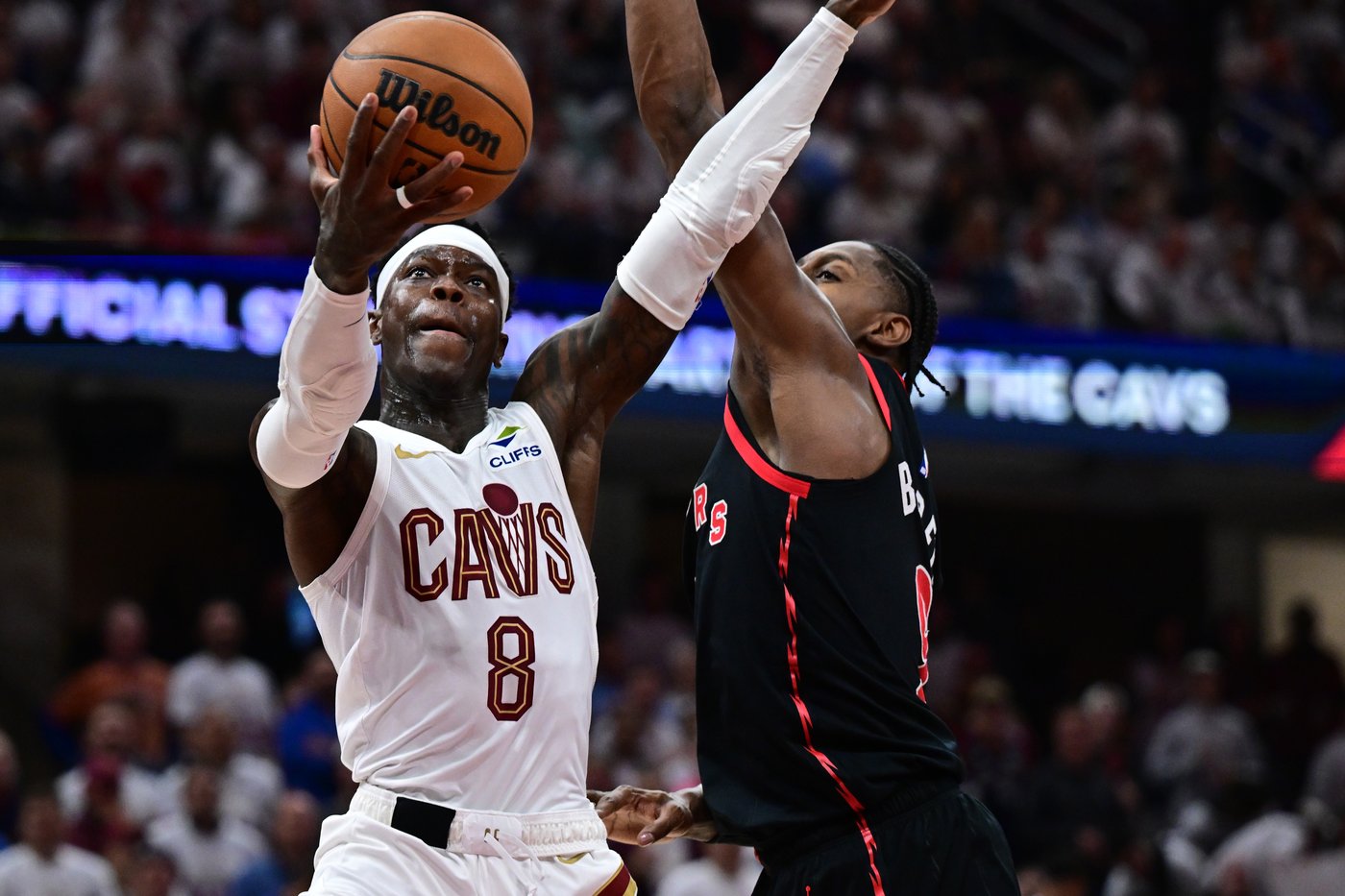 Schroder's halftime speech, 11 points in 4th quarter spark Cavaliers to victory over Raptors | iNFOnews.ca