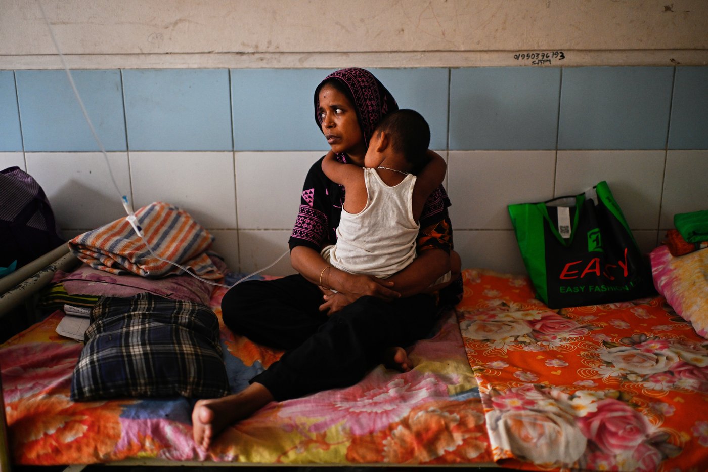 Suspected measles cases kill nearly 1,000 as Bangladesh struggles to contain outbreak | iNFOnews.ca