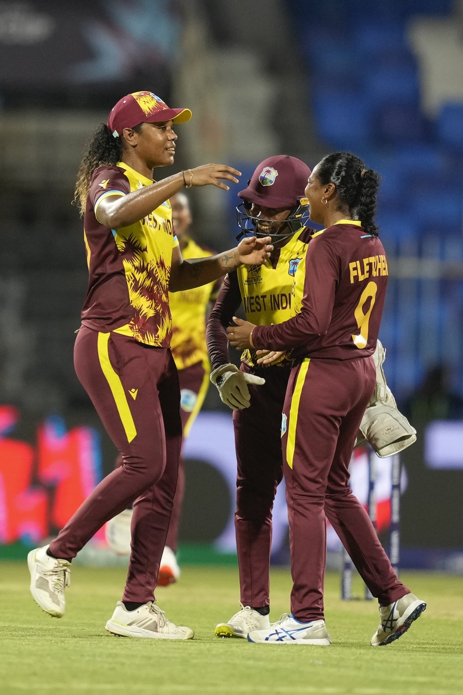 New Zealand survives anxious last over to beat West Indies and reach Women’s T20 World Cup final | iNFOnews.ca