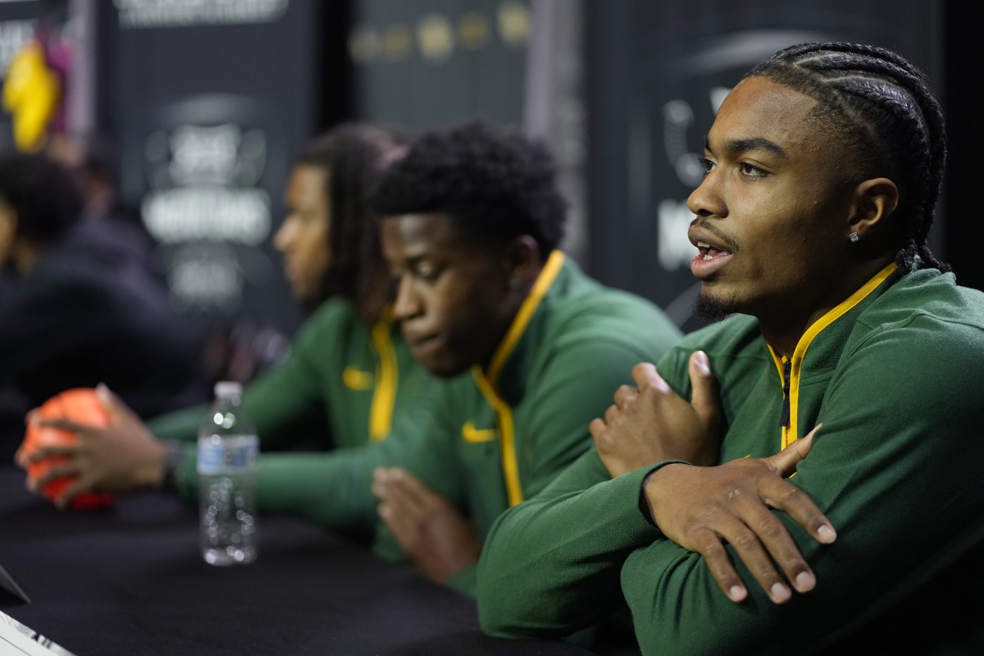Big 12 hoops coaches steeling themselves for travel schedules stretching across four time zones | iNFOnews.ca Big 12 hoops coaches steeling themselves for travel schedules stretching across four time zones | iNFOnews.ca