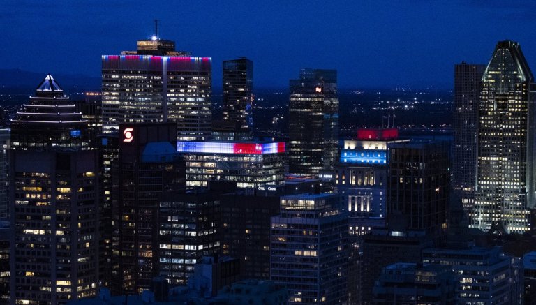 Bleu, blanc, rouge dominates skyline as Habs fever grips Montreal | iNFOnews.ca