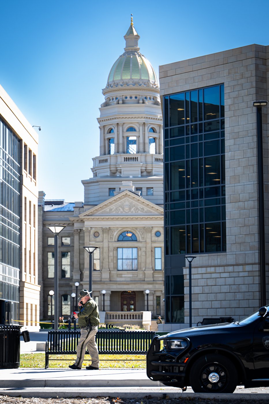 Suspected explosive device found and brought indoors prompts Wyoming Capitol evacuation | iNFOnews.ca Suspected explosive device found and brought indoors prompts Wyoming Capitol evacuation | iNFOnews.ca