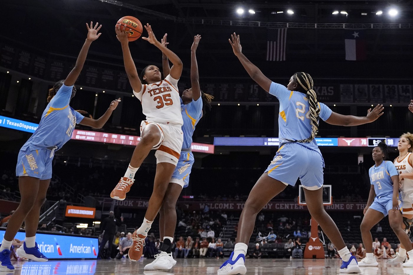 Taylor Jones scores 19 to lead No. 6 Texas to a 97-39 win over Southern | iNFOnews.ca Taylor Jones scores 19 to lead No. 6 Texas to a 97-39 win over Southern | iNFOnews.ca