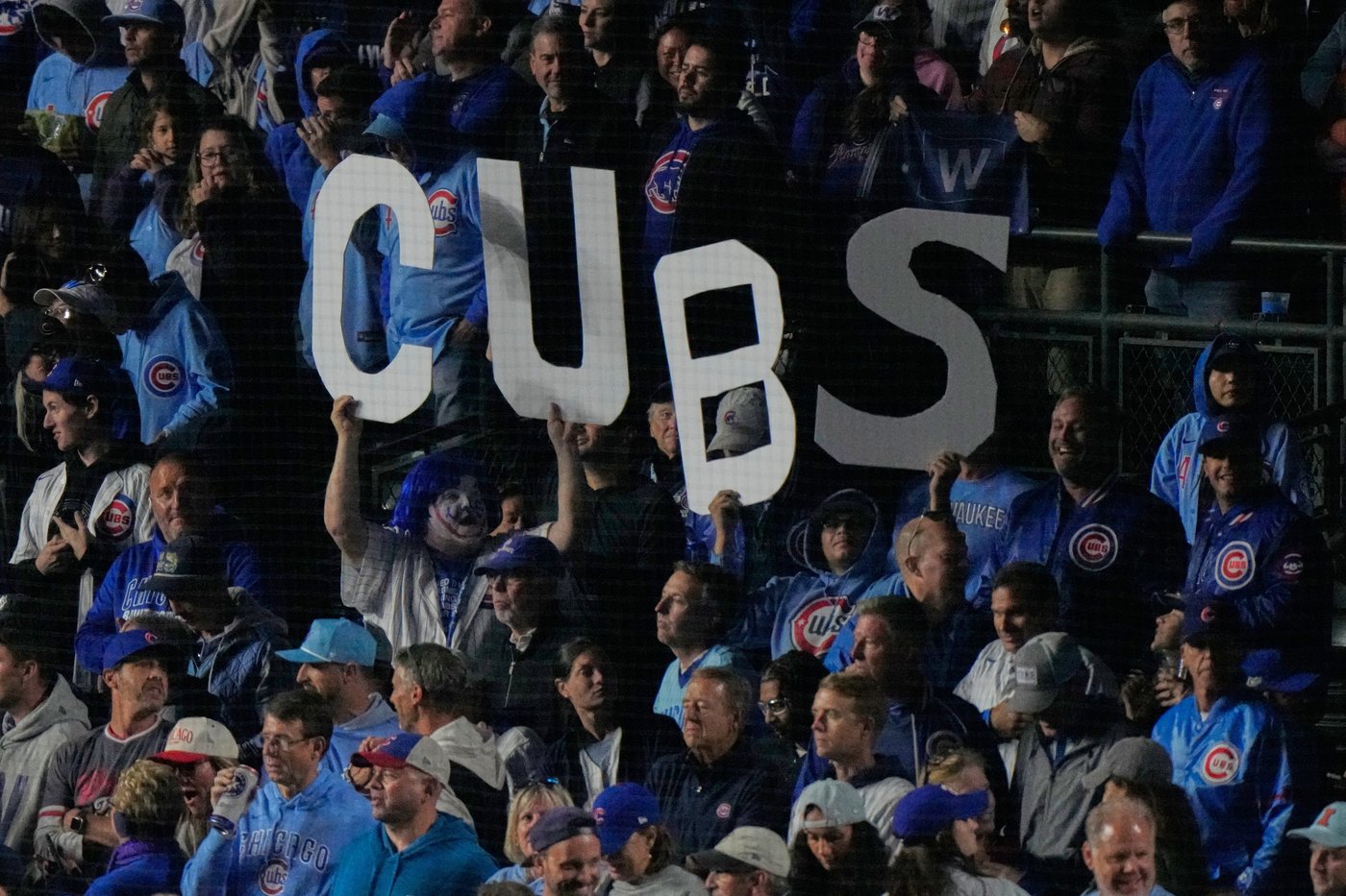 Cubs use 4-run 1st inning to top the Brewers 4-3 and avoid NL Division Series sweep | iNFOnews.ca Cubs use 4-run 1st inning to top the Brewers 4-3 and avoid NL Division Series sweep | iNFOnews.ca