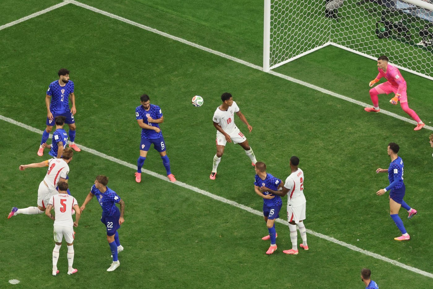 World Cup formations, explained: A look at how coaches are setting up their squads | iNFOnews.ca