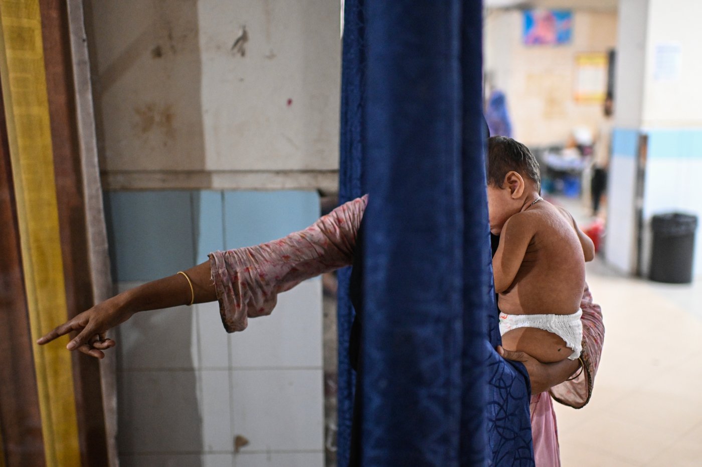 Suspected measles cases kill nearly 1,000 as Bangladesh struggles to contain outbreak | iNFOnews.ca