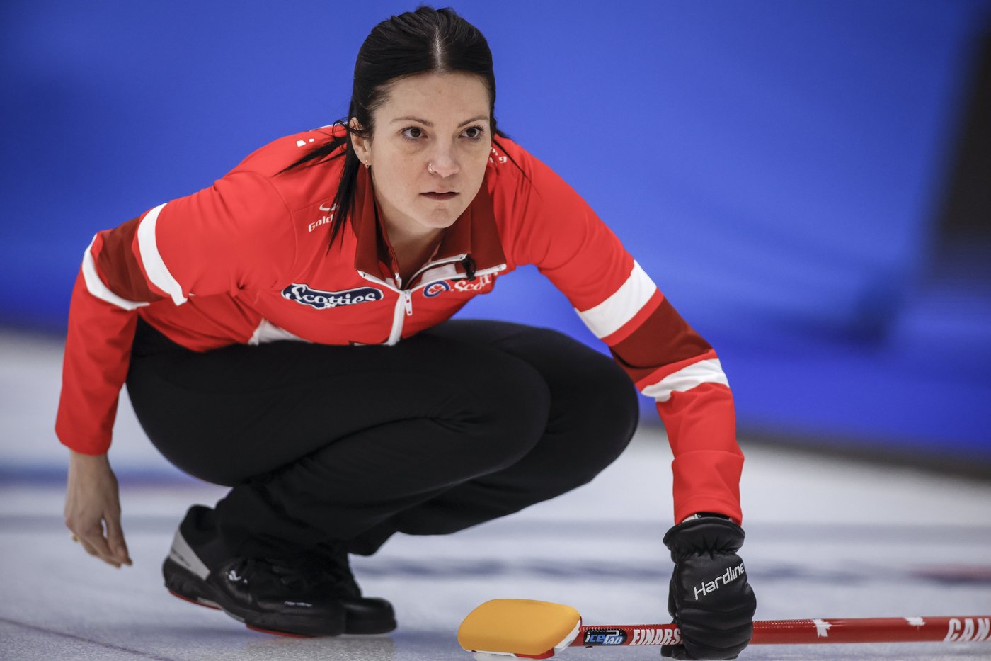 Einarson adapts to constant lineup shuffling on her curling team | iNFOnews.ca Einarson adapts to constant lineup shuffling on her curling team | iNFOnews.ca
