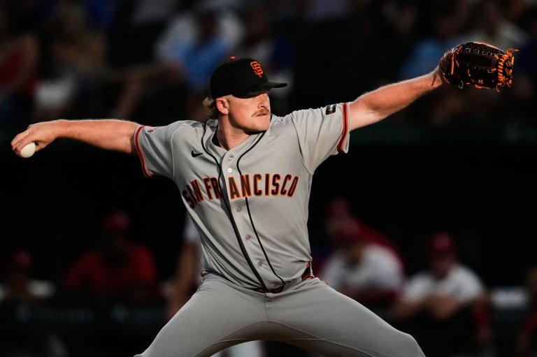 Lee homers twice, Webb tosses 6 shutout innings as Giants deal Rangers 6th straight loss | iNFOnews.ca